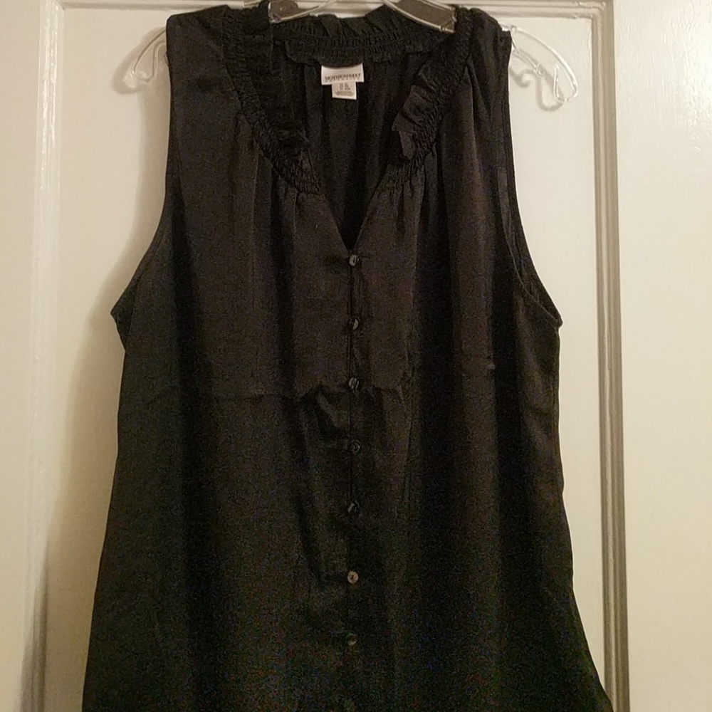 Black sleeveless Maternity Blouse